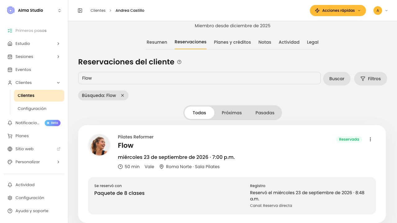 Perfil ficticio de Andrea con su reserva y paquete.